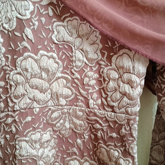 Elegant Pink Floral Women's Dress - Picture 3 of 6